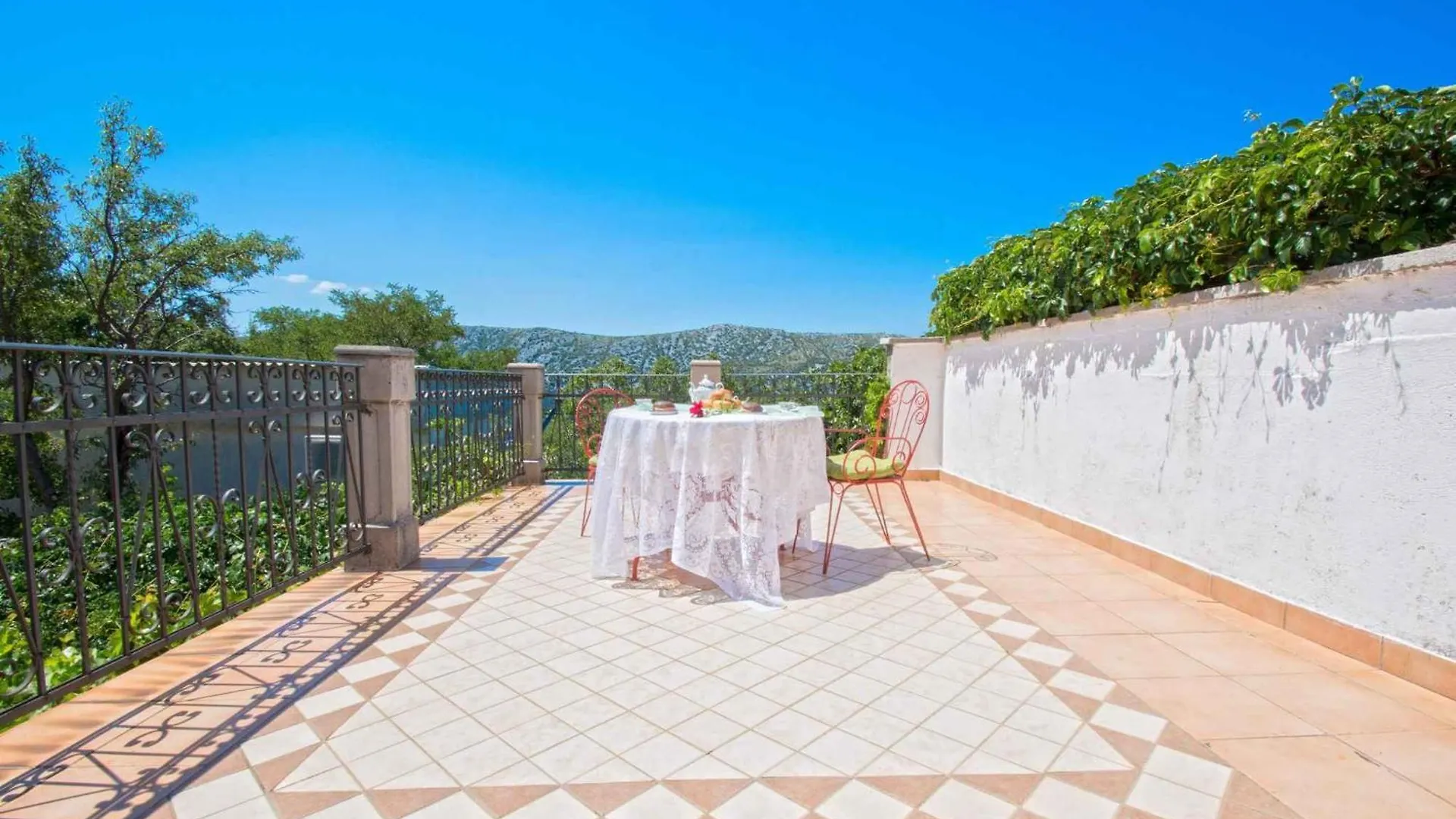 Holiday Home In Kostelj 39300 Grižane