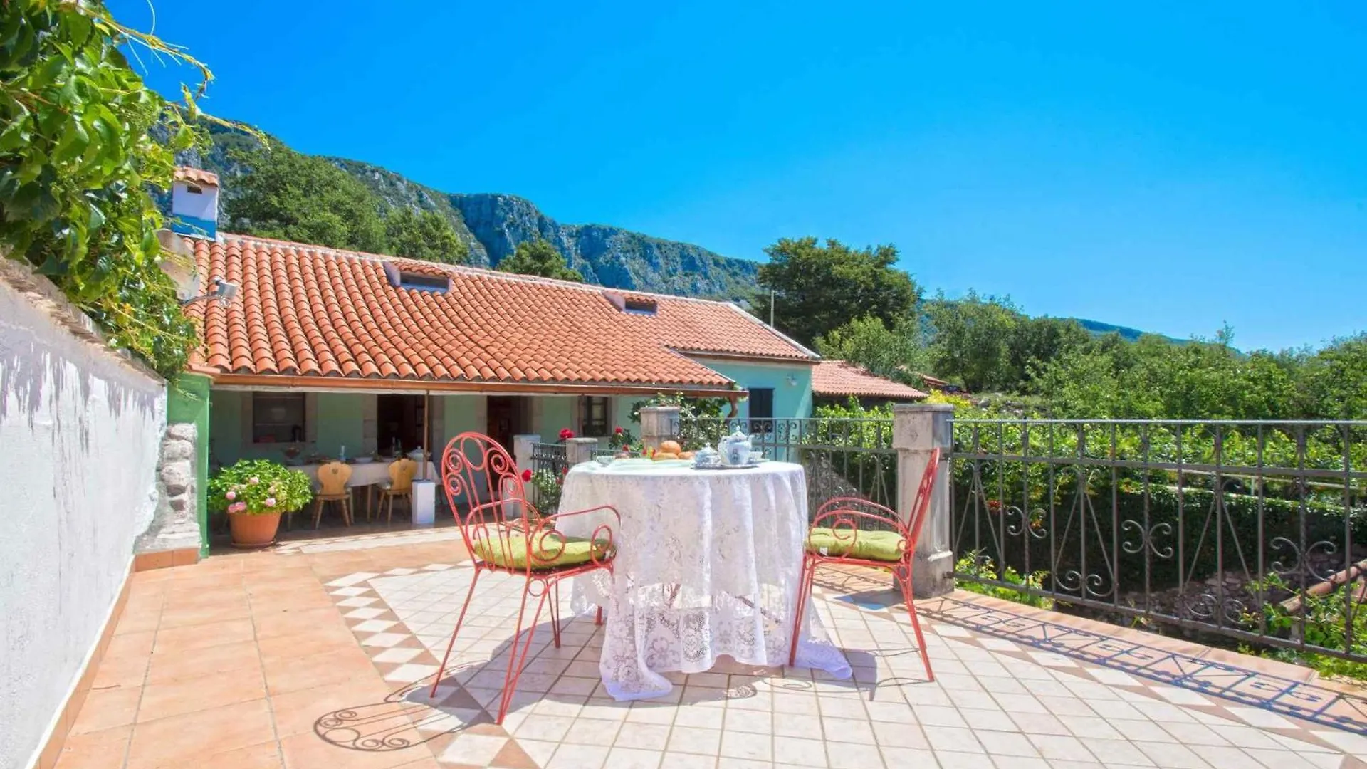 Holiday Home In Kostelj 39300 Grižane